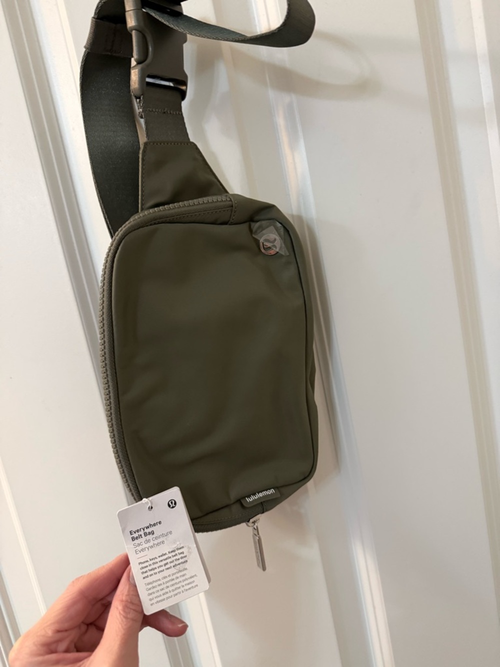 NWT Everywhere Belt Bag Large 2L - Picture 2 of 5